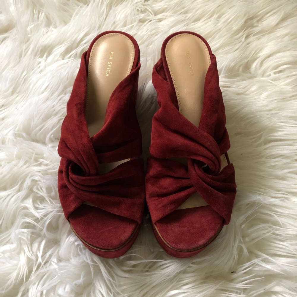 Via Spiga suede wedges